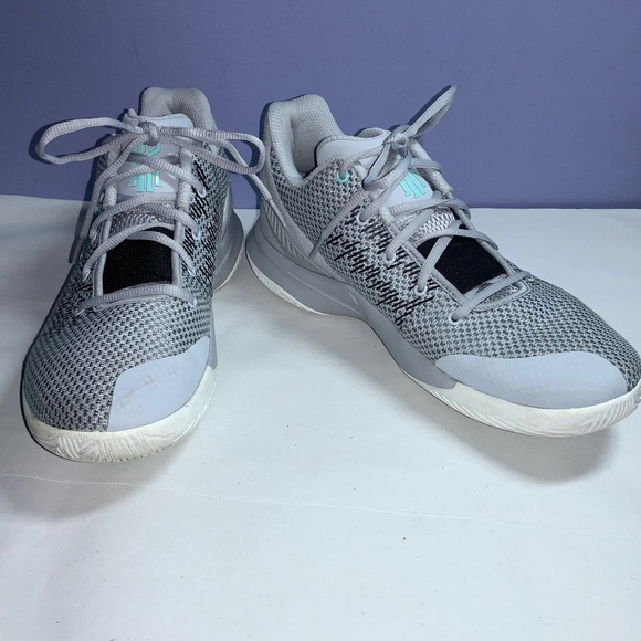 Nike Kyrie Flytrap 2 Wolf Grey sneakers Sz Men’s 9 - Picture 1 of 8